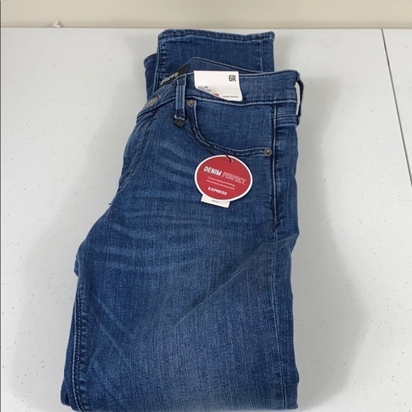 Express Mid Rise Denim Perfect Skinny Jean - Picture 5 of 7